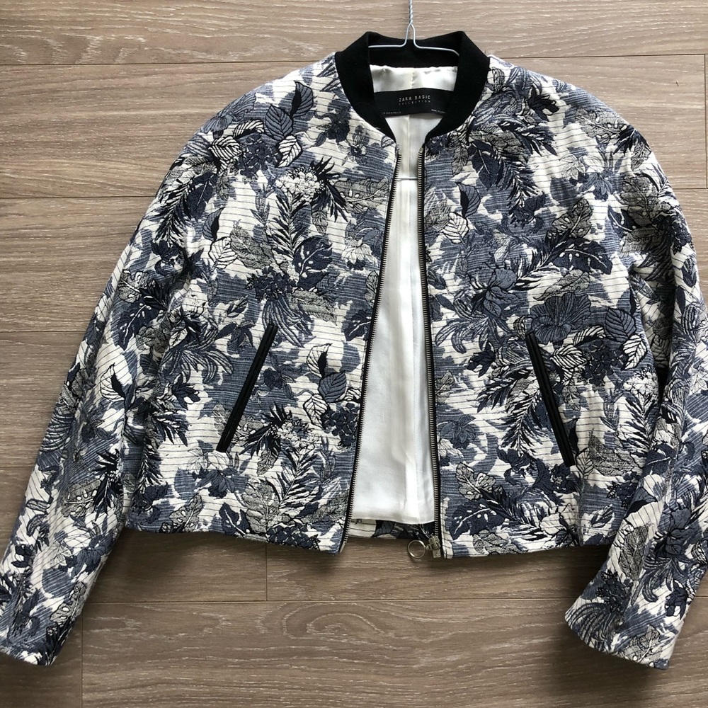 Zara Blue & White Floral-Print Bomber - Size Small